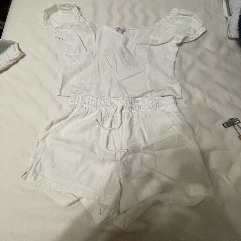 Women’s White Shorts Set